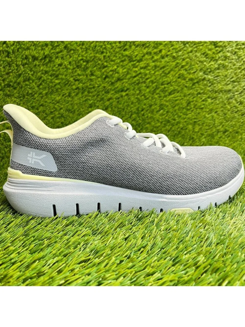 Kuru Flex Via Womens Size 9D Gray White Athletic Running Walking Shoes Sneakers